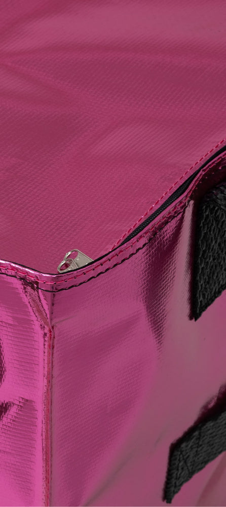 Hulken tote bag with zipper fully closed